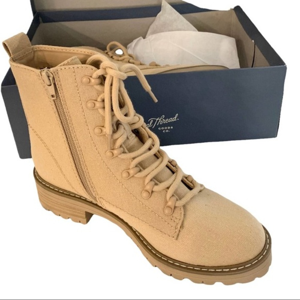 Universal Thread Combat Boots. Size 9. - image 1